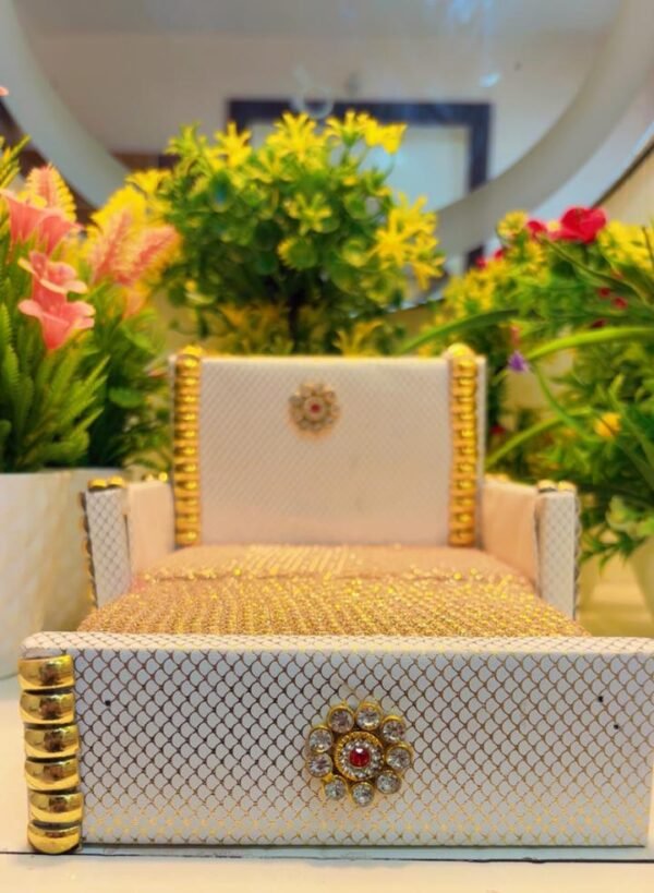 BED FOR KANHA JI ROYAL LOOK EXPENSIVE AND TRENDY FOR RICH ONLY LIKE YOU POOR STAY AWAY FROM IT